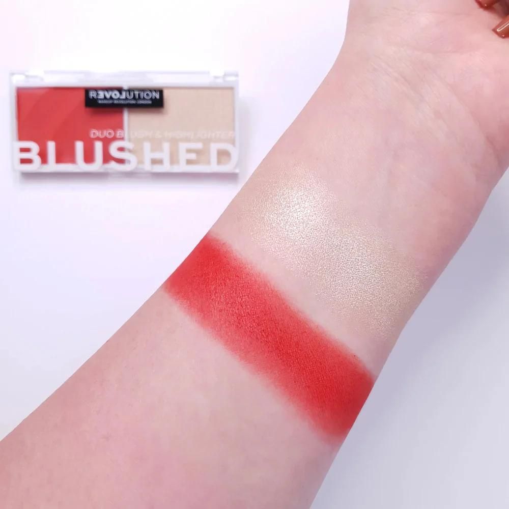 Makeup Revolution London Relove Colour Play Blushed Duo Daydream ( Full Size )